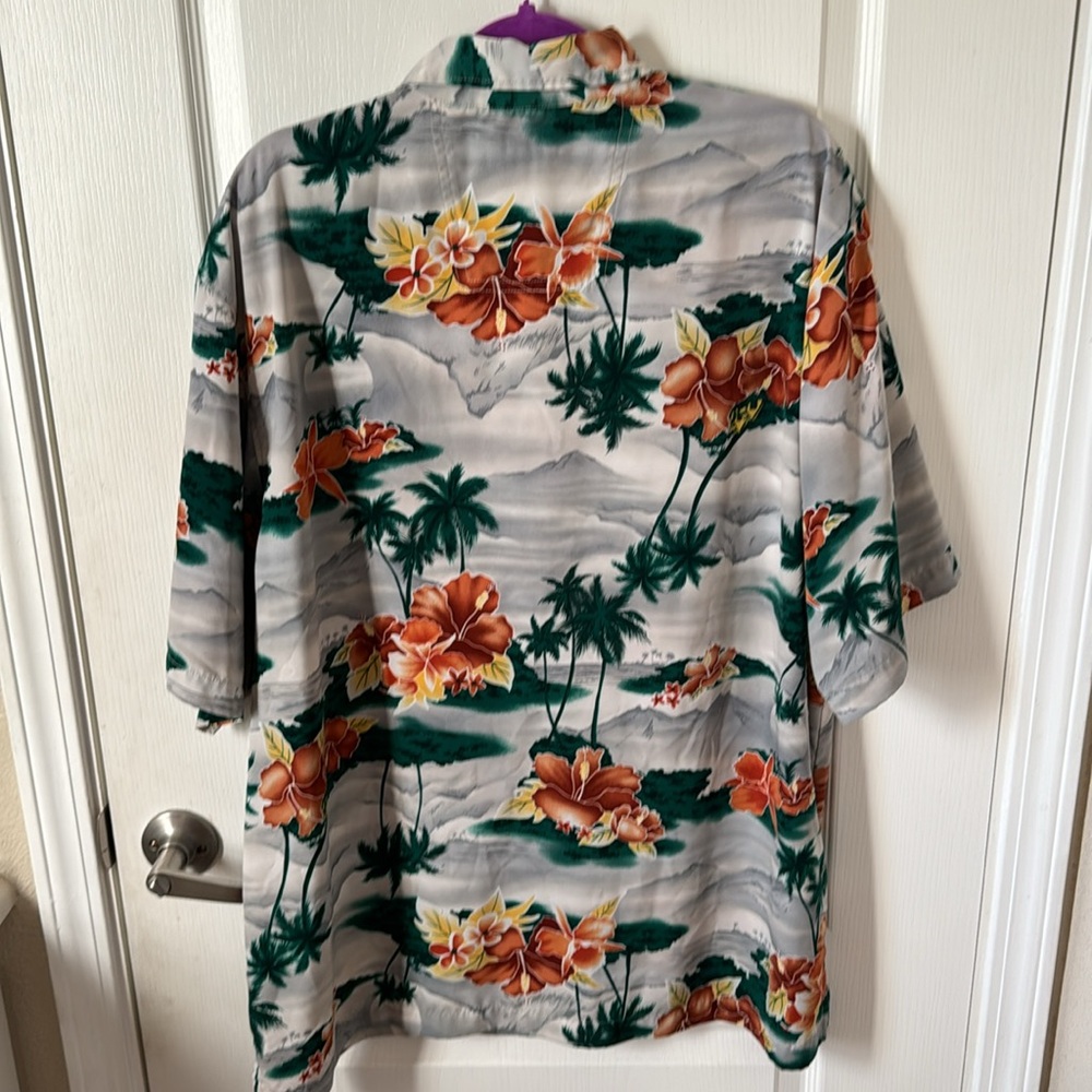 Aloha shirt - Picture 3 of 3